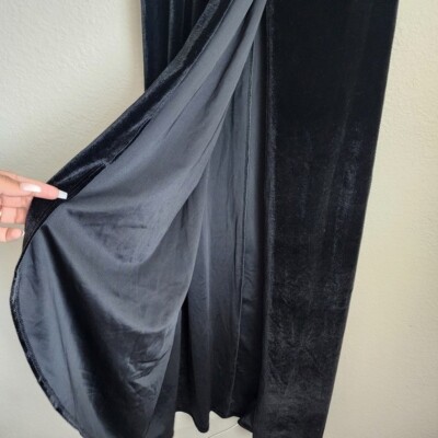 PrettyLittleThing Black Velvet Draped Wrap Bandeau Maxi Gown Dress Formal NWT 6 | eBay PrettyLittleThing Black Velvet Draped Wrap Bandeau Maxi Gown Dress Formal NWT 6 | eBay