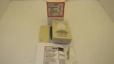 SENSOR SWITCH LWS-2P-I LARGE AREA WALL SWITCH SENSOR WITH 2-POLE, IVORY, NIB