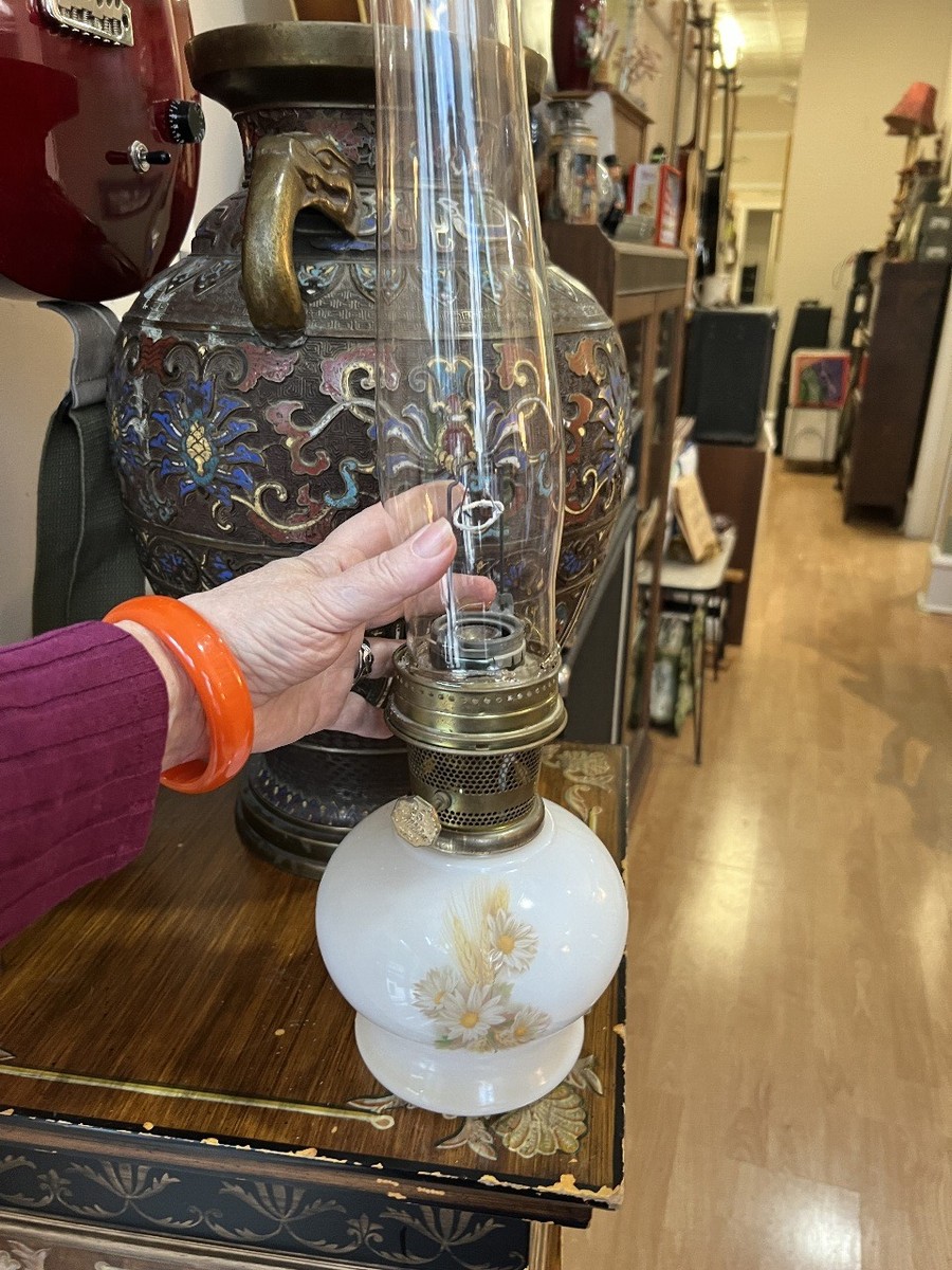 Vintage Aladdin 23 Kerosene Oil Lamp Floral Daisies Milk Glass w