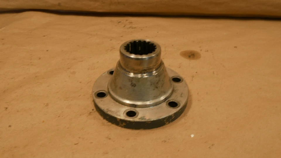 Ferrari 348 Mondial Driveshaft Flange OEM PN 128256 - Изображение 2 из 4