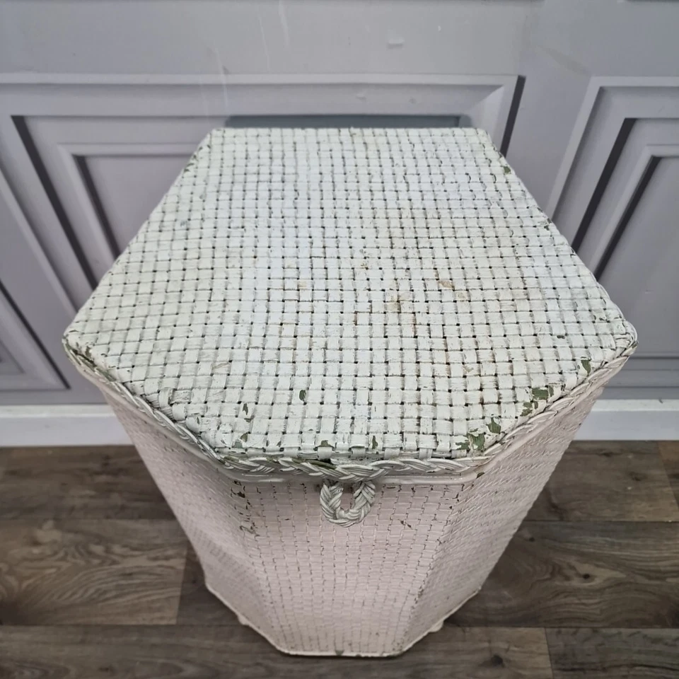 Retro Linen Storage Vintage Hexagonal Lloyd Loom Trunk Blanket Box Ottoman - Image 4 of 4