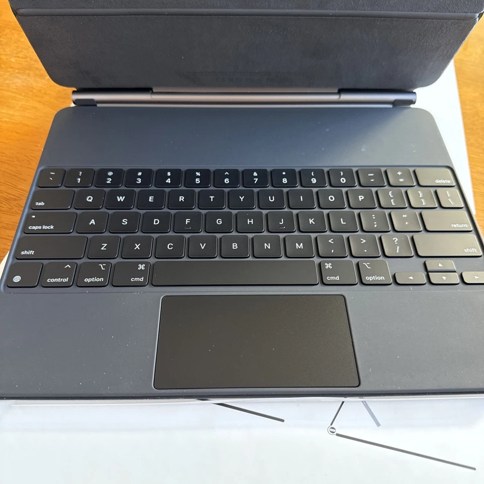 Apple Magic Keyboard for iPad Black MJQK3LL/A iPad Air 13, iPad Pro 12.9 gen3-6 - Image 4 of 4