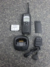 Motorola DTR650 Digital On Site Portable Radio COMPLETE all OEM w/Charger #0261
