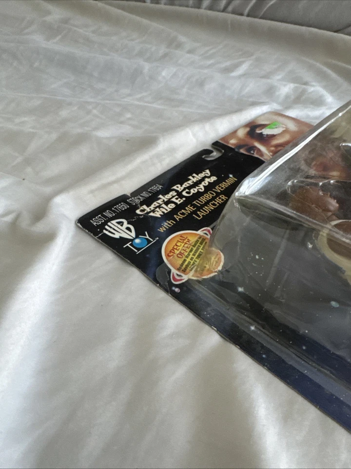 Figura de acción de colección Space Jam de Charles Barkley Wile E. Coyote 1996 Foto 4 de 4