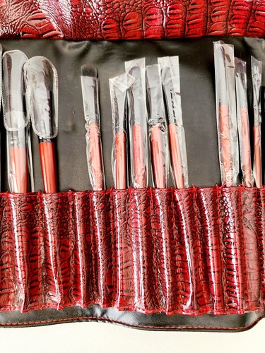 BH COSMETICS Brush Set 20 Piece Professional in Faux Red Crocodile Roll Up Bag - Picture 6 of 8