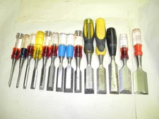 MIXED LOT 14 WOOD CHISELS GOOD USED CONDITION RANGE FROM 1/4 TO 1 1/2 ROUGH WORK