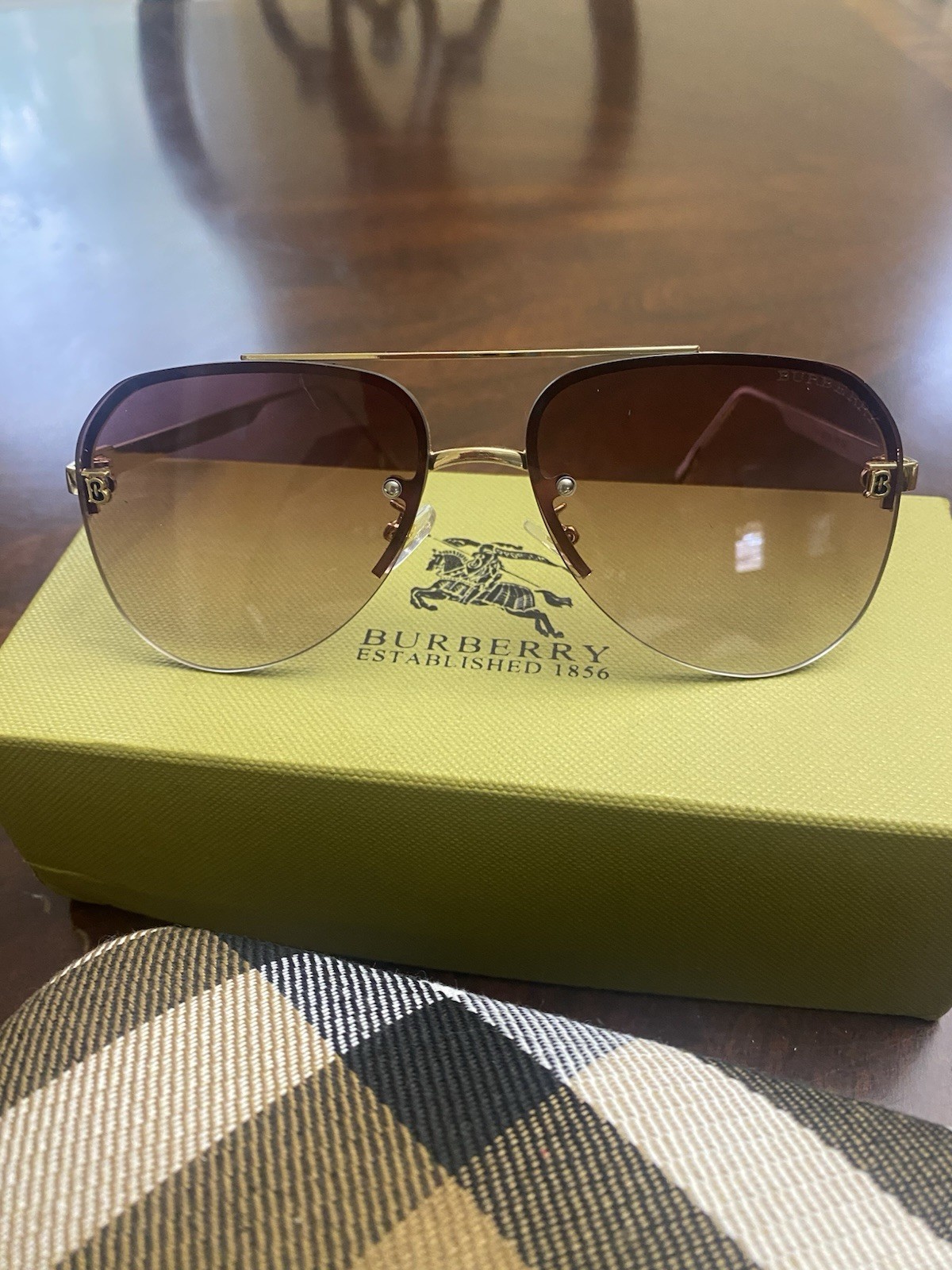 Burberry Sunglasses Hard Case. Aviator Style. Brown Hard Case with Cloth & Box thumbnail 7