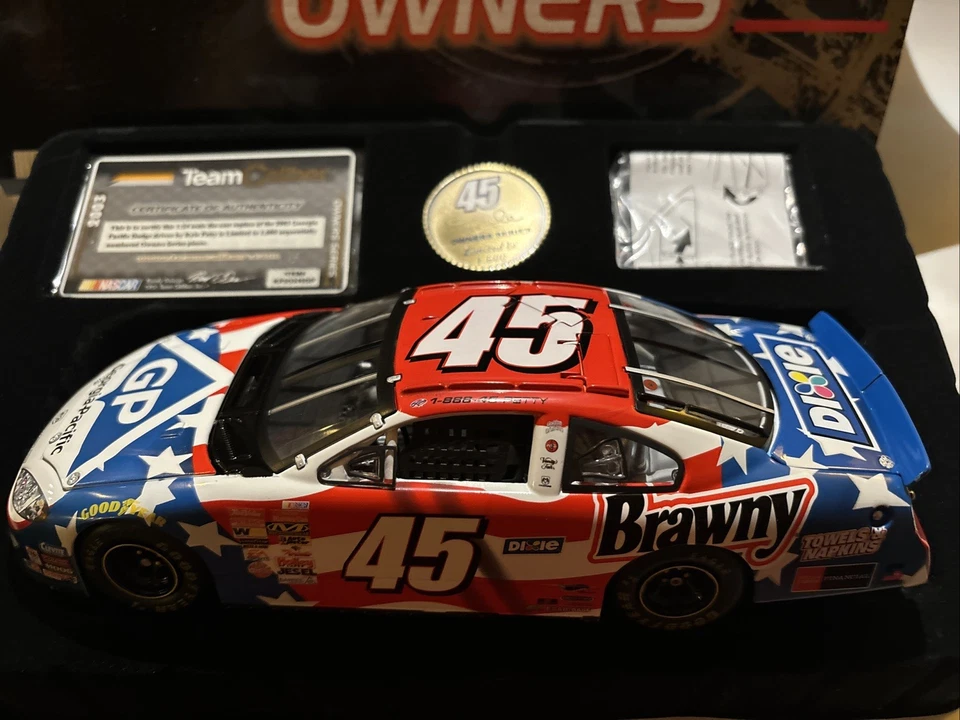Richard Petty Team Calibre 2003 # 45 Edição Limitada Proprietários Diecast 533/1600 - Imagem 2 de 4
