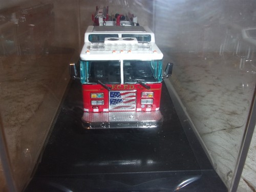 Code 3 Forest City, Iowa Pierce Dash Top Mount Pumper 171 - #12897 - Bild 6 von 13