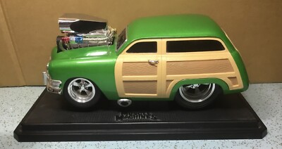 MUSCLE MACHINES 1:18 ’50 FORD WOODY ミニカー s-l400.jpg