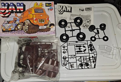 Vintage 1971 Revell , VW Van, 