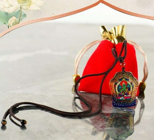 Feng Shui Green Tara Pendant Sanskrit Tibetan Buddhist Amulet Necklace (B) - Picture 4 of 4