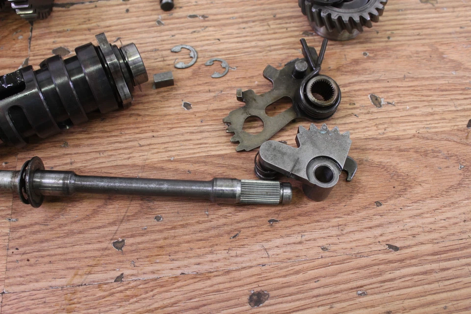 1975 年 YAMAHA DT400 Tranny / 变速器 — 第 2/4 张图片