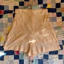 Vintage Antique 1920s 1930s Peach Silk Satin Ecru Lace Art Deco Tap Pants XS/S
