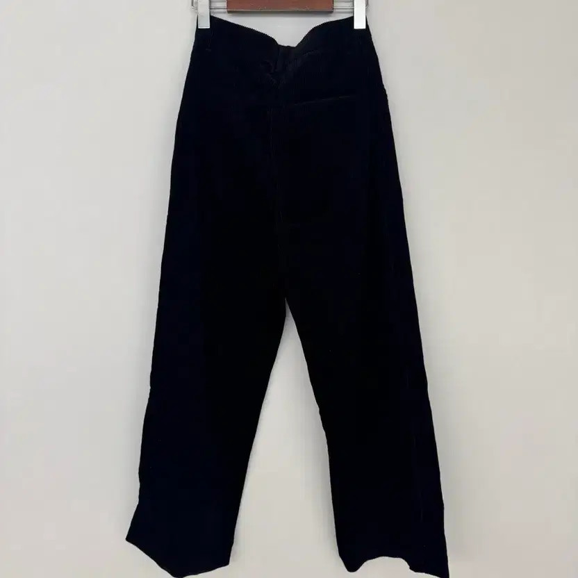 Uniqlo Corduroy Black Pants 67cm New thumbnail 9