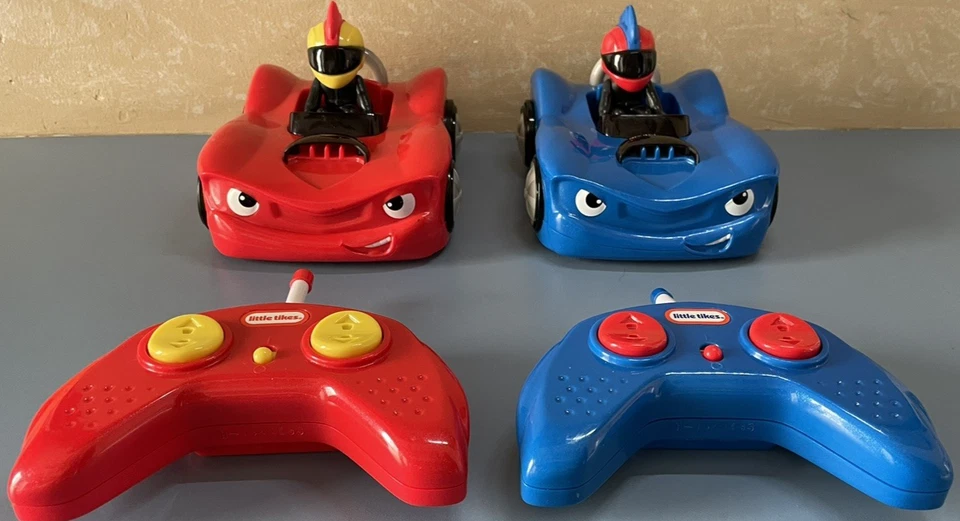 Little Tikes Remote Control Wheelz Race Cars Bumper Cars TESTED AND WORKS - Image 2 of 4