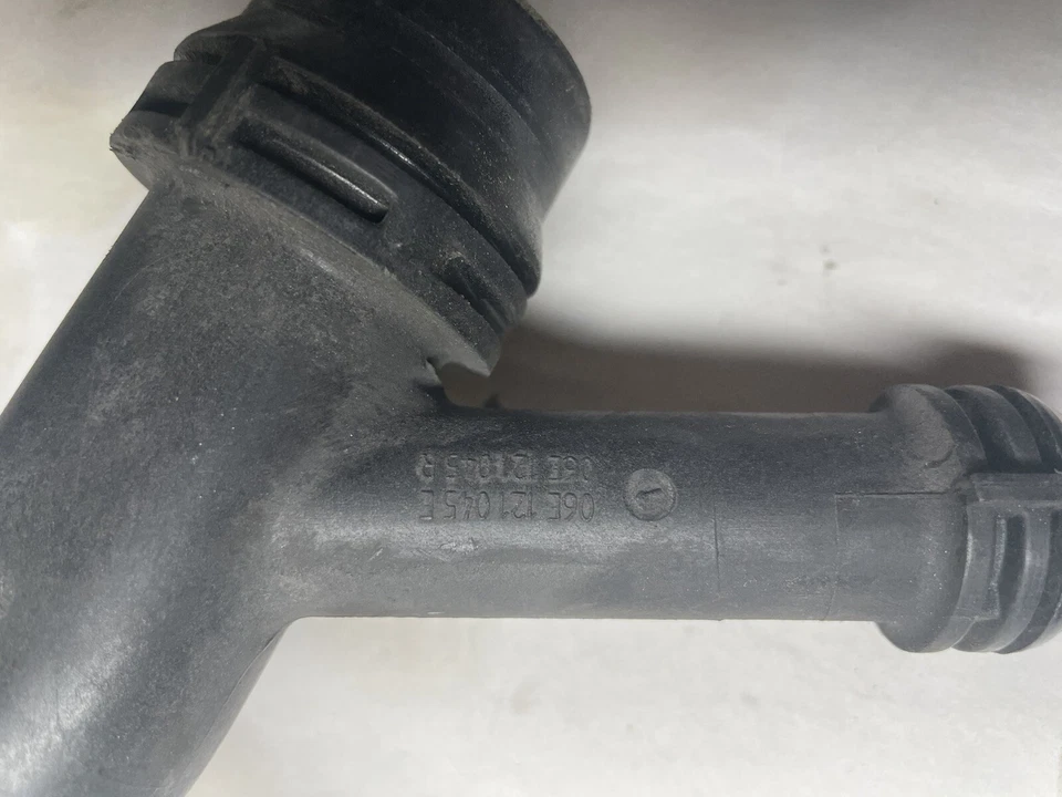 Coolant Radiator Water Pipe Hose For 2008 Audi  A6  06E 121 045E - Image 3 of 4