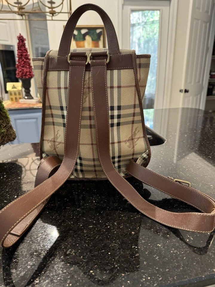 Mochila Burberry mediana Foto 2 de 4