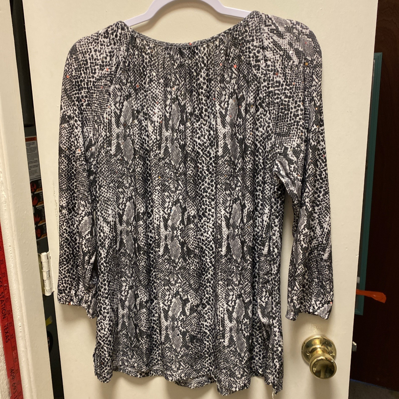 Cathy Daniel’s Lg Python Design With Sequins 3/4 … - image 11