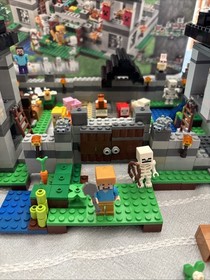 LEGO Minecraft The Fortress 21127 Incomplete With Extra Pieces From Other Sets