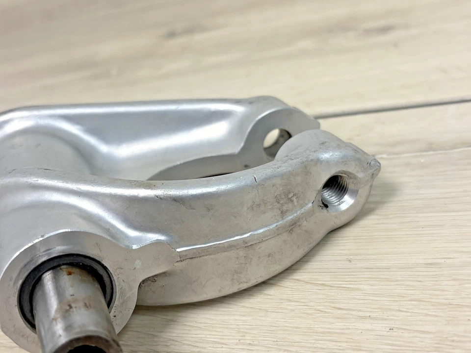 Brazo basculante amortiguador suspensión trasera Ducati 749 Superbike 999 OEM 37220032A Foto 4 de 4