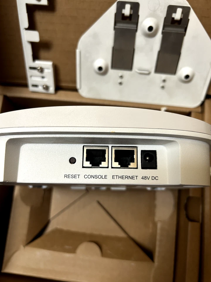 HP 425 Wireless 802.11n (WW) AP JG654A Wireless AP with brackets, No Accessories - Image 2 of 3