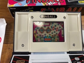 VINTAGE NINTENDO GAME & WATCH PINBALL 1983 COMPLETE IN BOX FULLY FUNCTIONAL