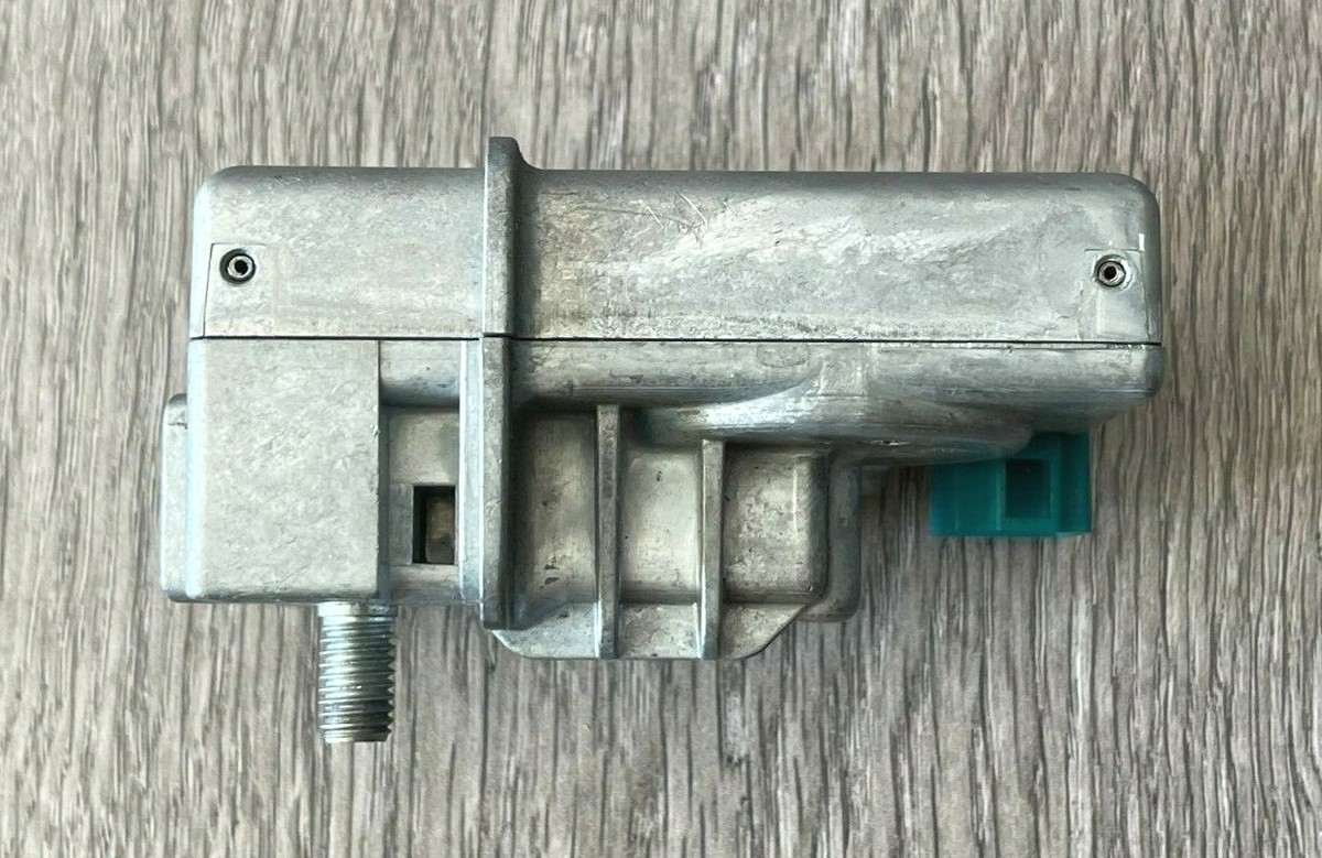 MERCEDES BENZ STEERING LOCK CONTROL UNIT MODULE, PART# 2045455732  