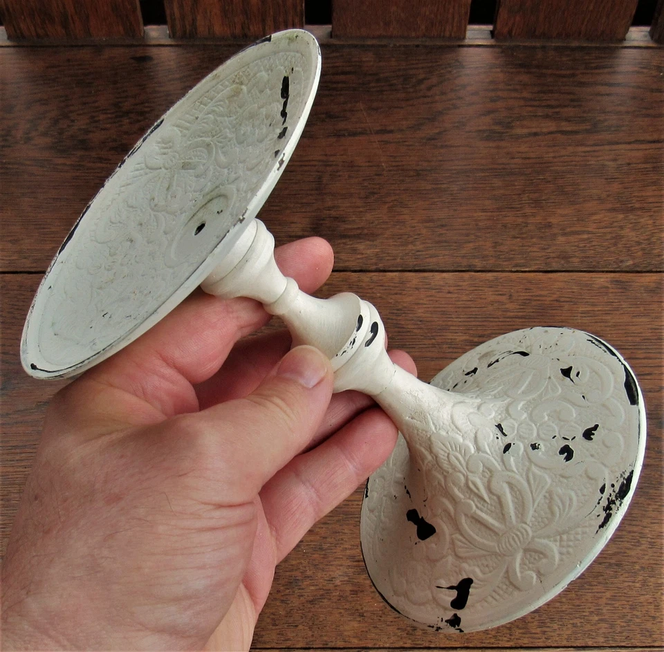 Candelabro de latón shabby chic pintado latón macizo hecho en India Foto 4 de 4