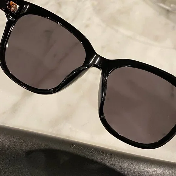 YSL Saint Laurent SL M106