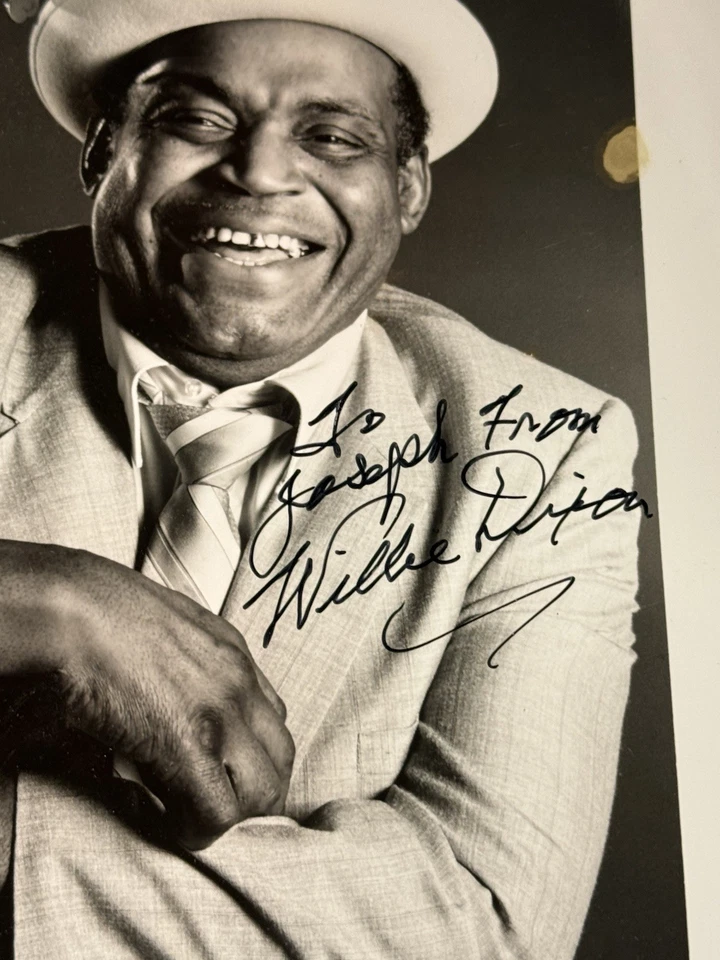 Foto brillante firmada por Willie Dixon Rosebud Talent Agency 8x10 rara Foto 2 de 2
