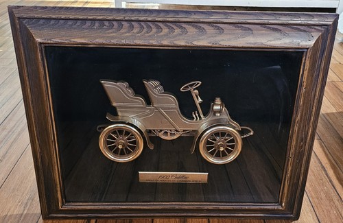 Vintage 1902 Cadillac Dealer Showroom Shadowbox Display 23 1/2 x 18 3/8in