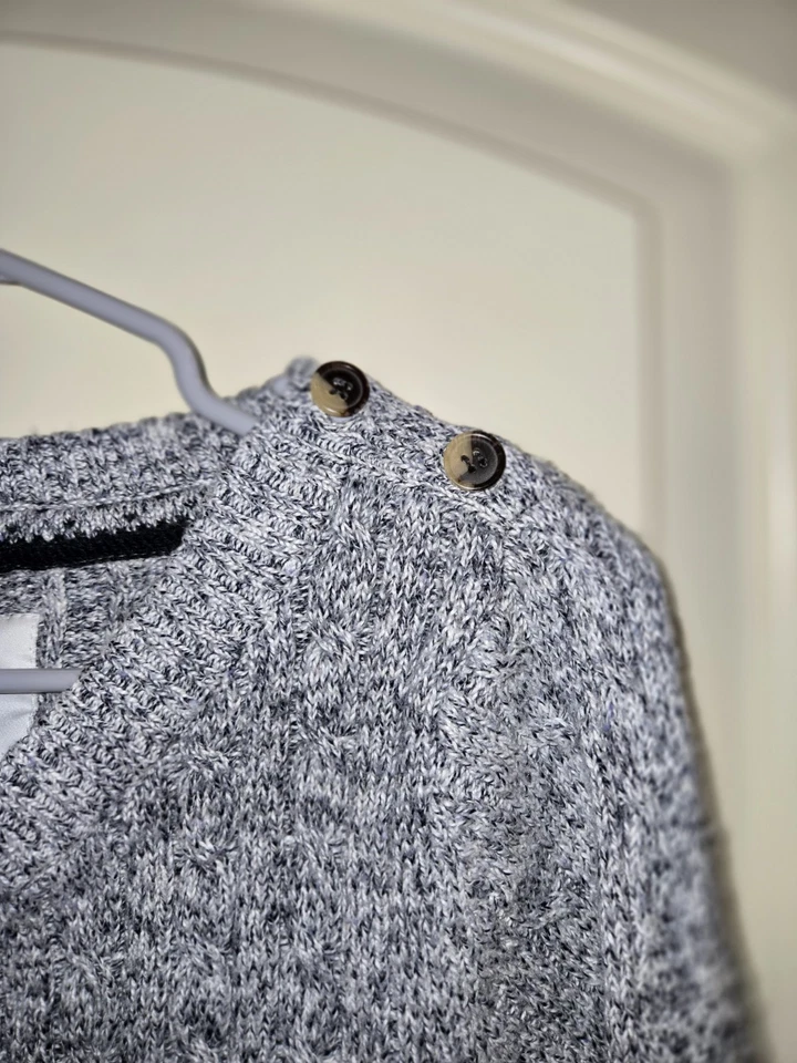 Vintage Super Dry Black Label Sweater Size Large, Shoulder Buttons, Slim Fit - Image 3 of 4