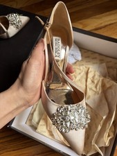Badgley Mischka Women's Beige Satin Pointed Toe Ankle Strap Pumps US 6
