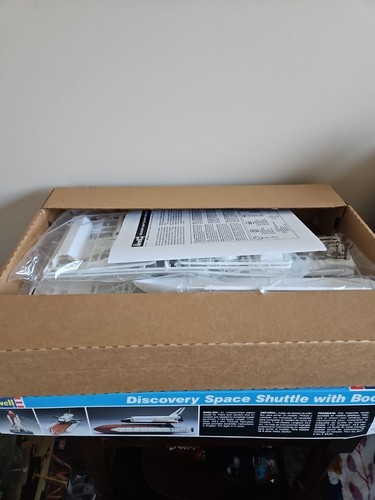 1988 Revell Discovery Space Shuttle with Boosters 1:144 Model Kit New Open Box - Picture 5 of 10