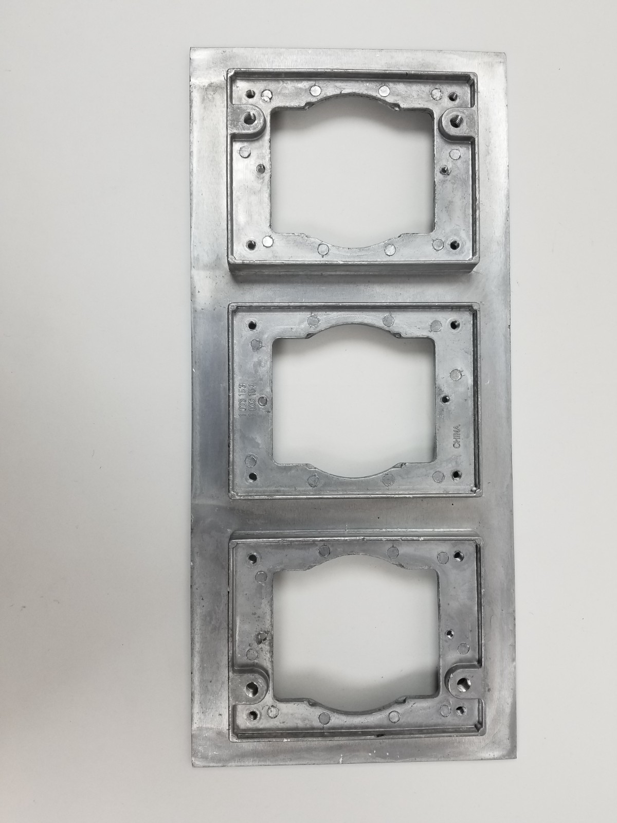 Wiremold 838TCAL 3Gang Aliminum Floor Box Carpet & Tile Flange 13.17 x 5.94" NEW