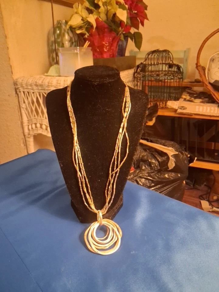 Laura Ashley 18" Multi Strand Gold & Silver Tone Open Circles Pendant Necklace Foto 2 de 3