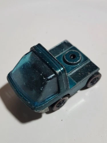 VINTAGE HOTWHEELS REDLINE HEAVYWEIGHTS RACER SMALL CAB METALLIC BLUE TEAL 1969