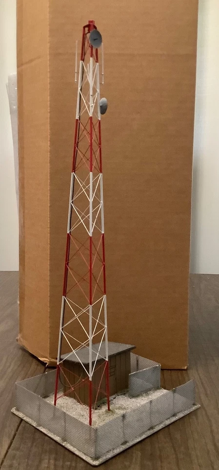 O Scale Brass Communications Tower with Illuminated Beacon on top - Image 3 of 4