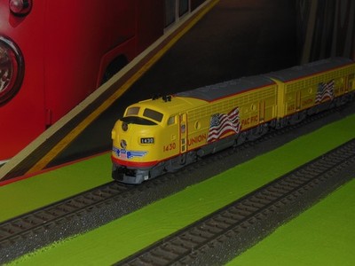 Märklin F7 EMD GM Amerikanische Diesellok Union Pacific Flags Digital HO (2)