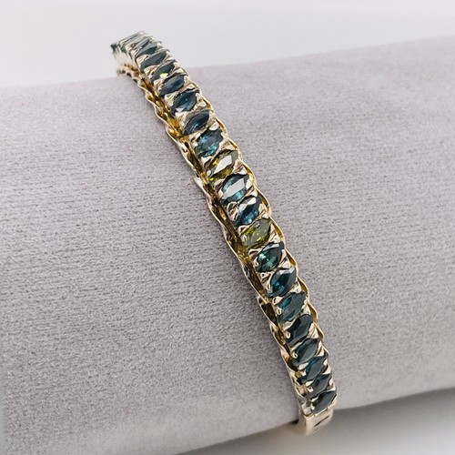 Gold Bangle: Sapphire 10ct Yellow Gold Hinged Bangle Preloved VAL$4200 - Picture 3 of 13