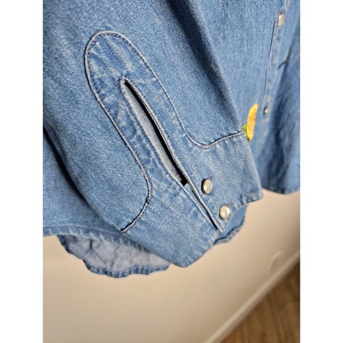 Vintage Bill Blass Denim Button Up Shirt W/ Embroidered Size Medium - Picture 9 of 9