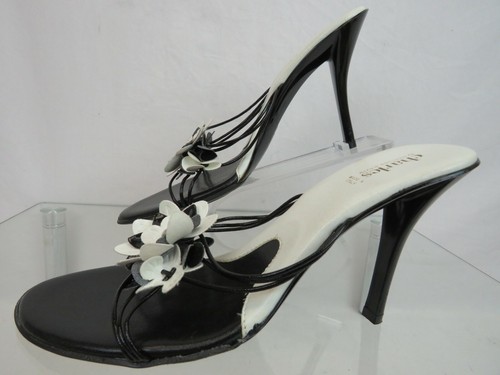 NEW CHARLES DAVID PATENT LEATHER FLOWER BLACK WHITE PUMPS MULES SANDALS 40 ITALY - Picture 7 of 12
