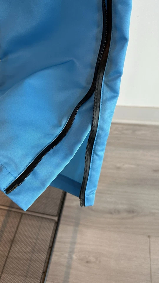 Pantalones de pierna recta de nailon Bottega Veneta azul para hombre 32 Foto 4 de 4