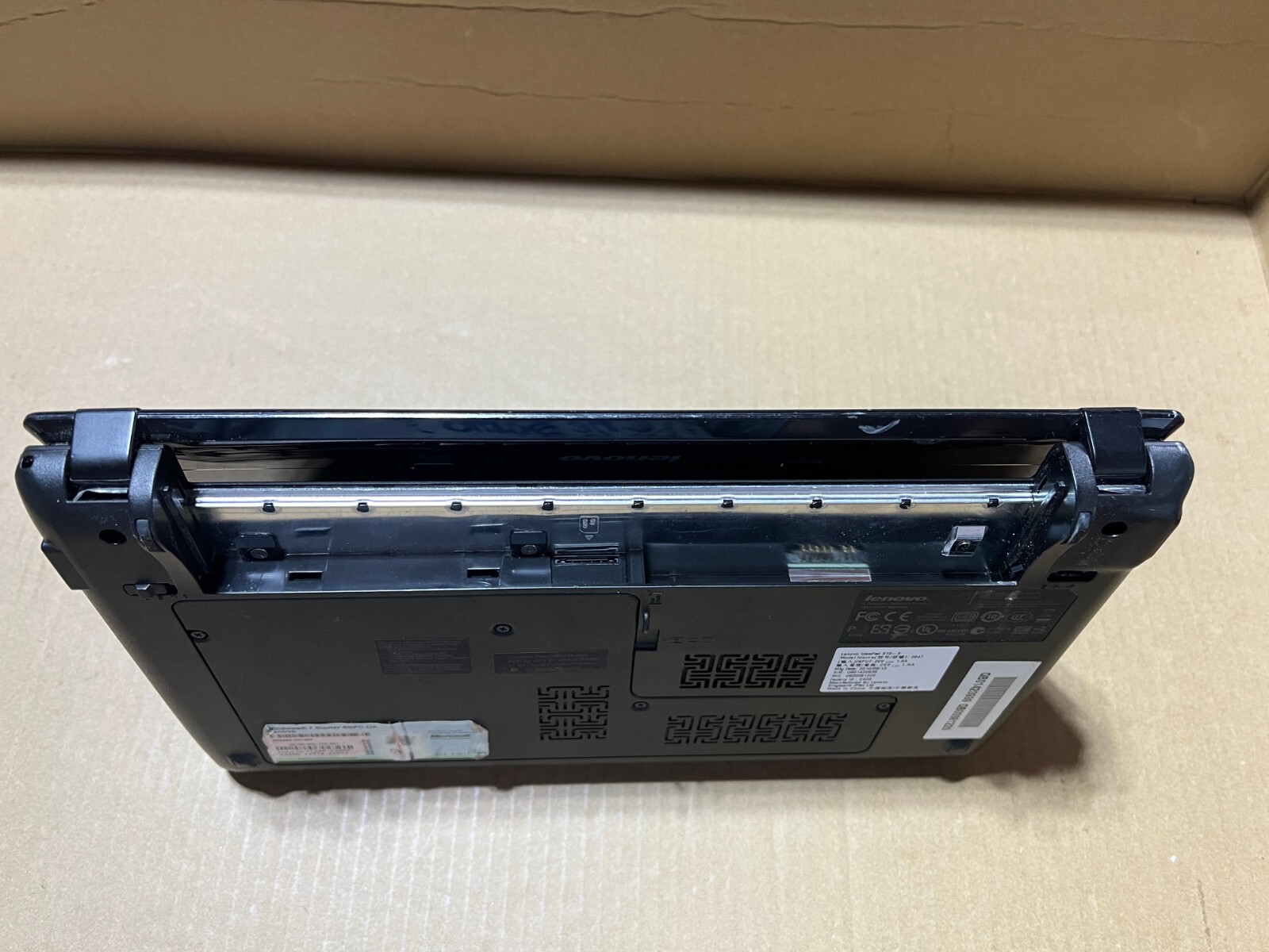 Used - Lenovo Ideapad S10-3 Notebook Atom 1.66GHz - 2GB - 150 GB - Win 7 Start - Picture 13 of 14