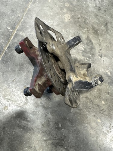 suzuki ltz 400 Front Left Spindle With Hub 2008 - Picture 17 of 18