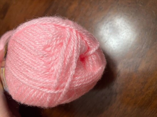 Lion Brand Yarn JAMIE solids & stripes Pompadour - acrylic - Picture 3 of 33