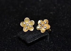 P1 Unique Handmade 18k Gold Diamond Flower Earrings Studs Gift Image Is Loading P1 Unique Handmade 18k Gold Amp Diamond Flower
