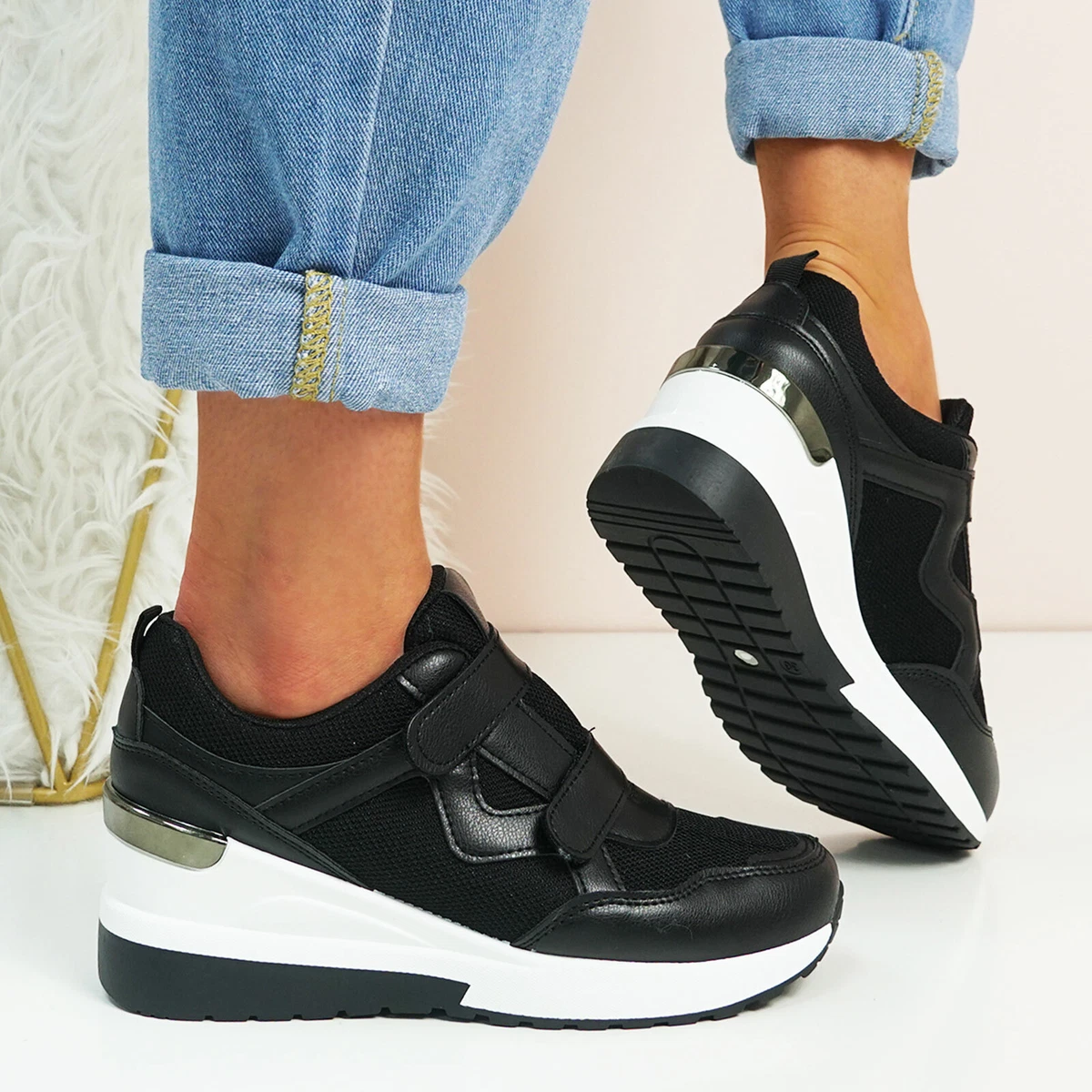 Ladies wedge deals trainer