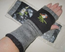 KNIT GLOVES-Women/Girls size M Blk/Gry w BirdDesign 24.5cm Long FingerlessGloves